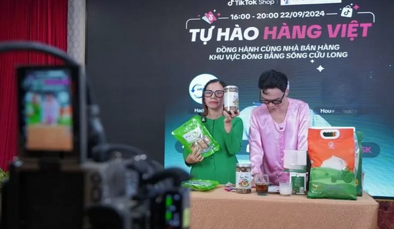 Chương trình Online Friday 2024 thu hút sự tham gia của nhiều nhà bán hàng, nhà sáng tạo nội dung số.