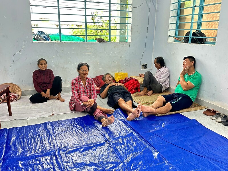 Ông Đặng Văn Khánh, Chủ tịch UBND phường Nam Nha Trang, cho biết công tác cung cấp lương thực, Okivip Nổ Hũ, Bắn Cá, Thể Thao, Game Bài cho các hộ sơ tán đã được chuẩn bị chu đáo, bảo đảm không để người dân thiếu thốn trong thời gian tránh bão.