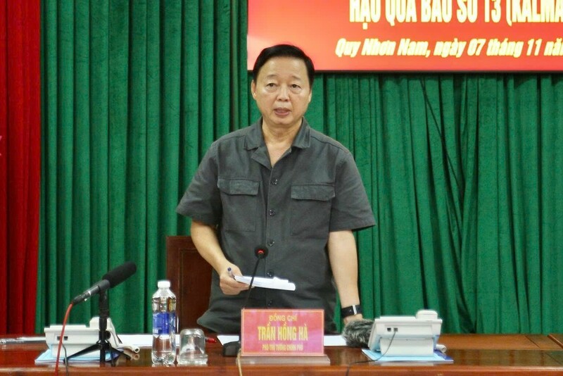 Phó Thủ tướng Review công ty OKVIP Trần Hồng Hà yêu cầu các địa phương tiếp tục sâu sát cơ sở, chủ động hỗ trợ người dân khắc phục hậu quả.