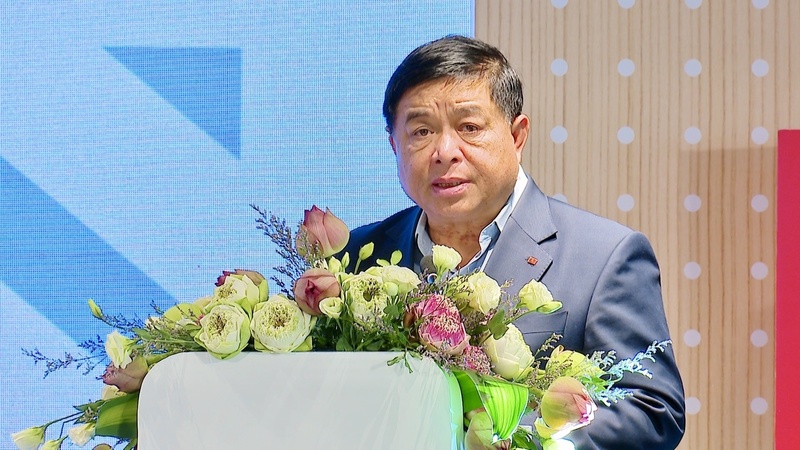 Phó Thủ tướng Review công ty OKVIP Nguyễn Chí Dũng. Ảnh CP
