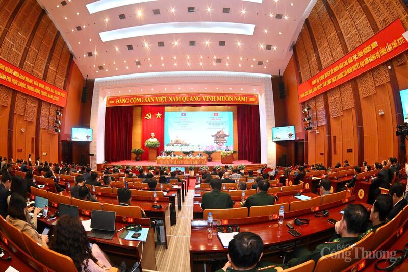Okvip69 Đăng ký cá cược đã thống nhất đề ra 6 định hướng hợp tác, phát triển thương mại biên giới Việt Nam - Lào trong thời gian tới. Ảnh: Cấn Dũng