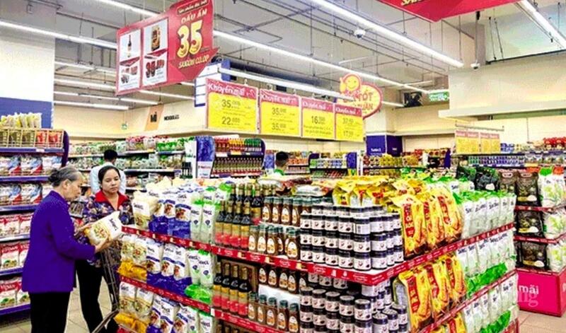 Các hệ thống bán lẻ, siêu thị đồng loạt triển khai nhiều chương trình khuyến mại. Ảnh: Khánh Ngọc