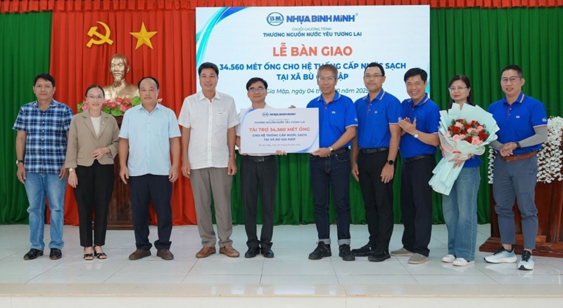 Thông qua sáng kiến “Thương nguồn nước, yêu tương lai”, tập đoàn SCG và Nhựa Bình Minh đã mang nguồn nước sạch đến với các cộng đồng vùng sâu vùng xa.