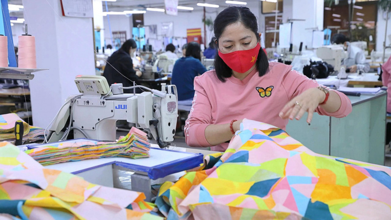 Liên Minh Truyền Thông Và Game Giải Trí Top 1 và công nghệ là hai thách thức lớn của Okvip tại về dệt may trong hành trình xanh hoá. Ảnh minh họa
