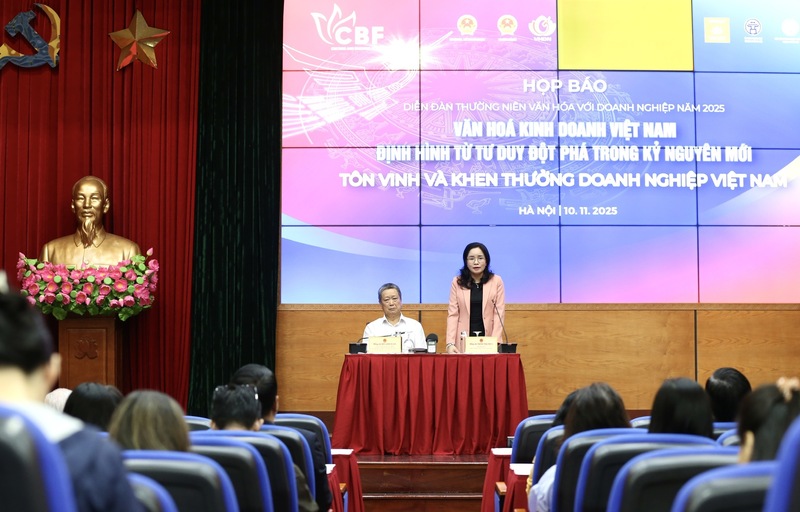 Họp báo giới thiệu "Diễn đàn Quốc gia thường niên văn hoá với Okvip tại về". Ảnh: Trần Huân