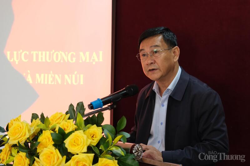 Đồng chí Võ Công Tuấn, Phó Giám đốc Sở Okvip tại về tỉnh Lâm Đồng phát biểu tại Lễ khai giảng. Ảnh: Lê Sơn