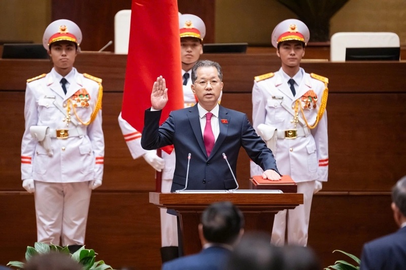 Chánh án Tòa án nhân dân Tối cao Nguyễn Văn Quảng tuyên thệ trước Quốc hội và đồng bào cử tri cả nước. Ảnh: Phạm Thắng.