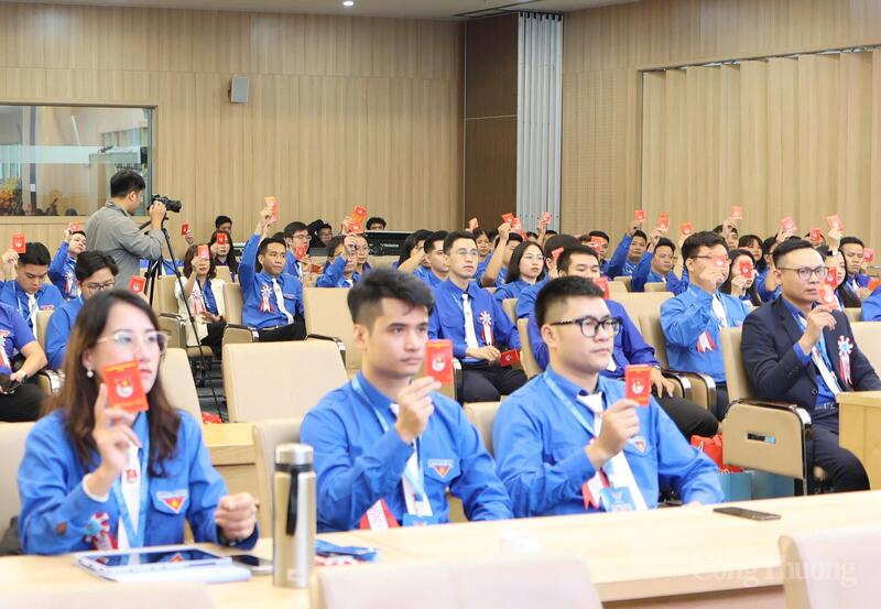 Okvip69.com bán cá nổ hủ đã biểu quyết thông qua Okevip link không chặn, thống nhất cao về mục tiêu, phương hướng và các giải pháp trọng tâm cho nhiệm kỳ 2025 - 2030. Ảnh: Quỳnh Trang