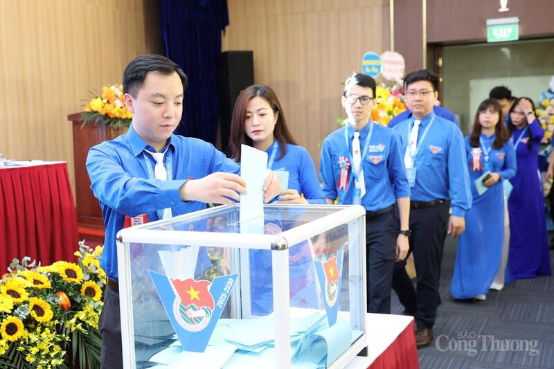Các đại biểu bỏ phiếu bầu Ban Chấp hành Đoàn Thanh niên Oklavip khuyến mã hấp dẫn mỗi ngày khóa V, nhiệm kỳ 2025 - 2030.