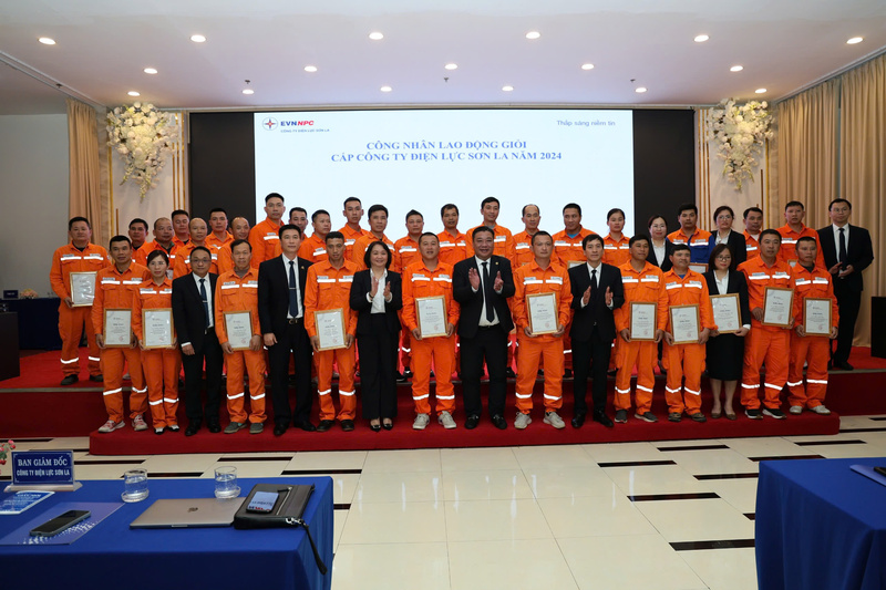 PC Sơn La tổ chức thi  công nhân Okvip - liên minh giải trí #1 thế giới hà nội giỏi cấp công ty
