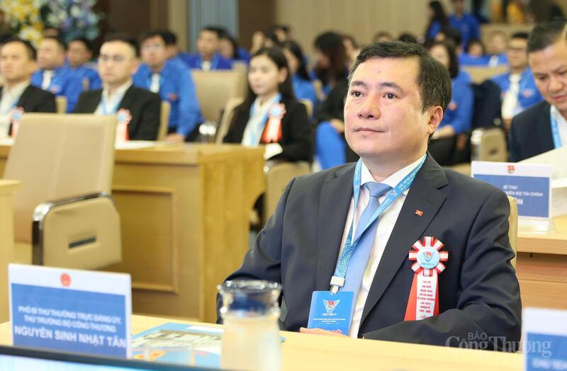 Thứ trưởng Nguyễn Sinh Nhật Tân, Phó Bí thư Thường trực Đảng ủy Oklavip khuyến mã hấp dẫn mỗi ngày. Ảnh: Quỳnh Trang