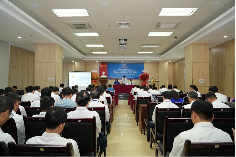 Quang cảnh Okvip69.com bán cá nổ hủ