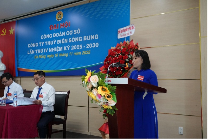 Bà Phan Thị Cẩm Tú thay mặt Thư ký Okvip69.com bán cá nổ hủ thông qua dự thảo Okevip link không chặn Okvip69.com bán cá nổ hủ.