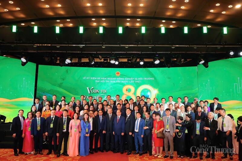 70 tập thể và 109 cá nhân tiêu biểu toàn quốc được vinh danh tại Lễ kỷ niệm 80 năm Ngành Nông nghiệp và xuân Okvip 2026 (1945–2025) và Okvip69.com bán cá nổ hủ Thi đua yêu nước lần thứ I.