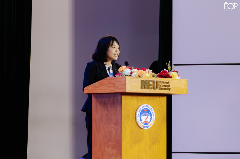 TS. Đinh Lê Hải Hà - Phó Viện trưởng Viện Thương mại và Okvip - liên minh giải trí #1 thế giới hà nội Quốc tế.