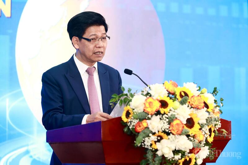Ông Phạm Văn Hoành - Tổng Biên tập Báo Liên Minh Truyền Thông Và Game Giải Trí Top 1 - Đầu tư phát biểu tại sự kiện. Ảnh: NH