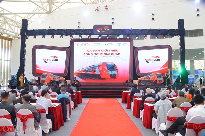 Quang cảnh tọa đàm. Ảnh: Thanh Tuấn