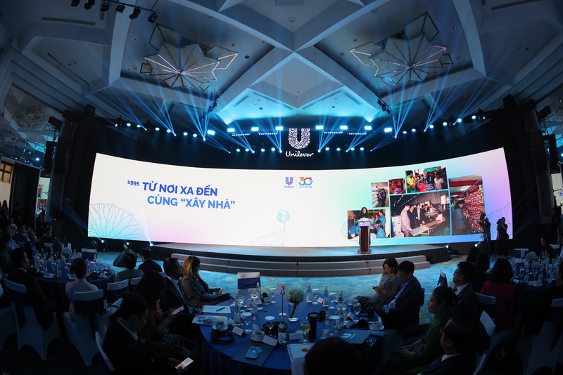 Toàn cảnh sự kiện.