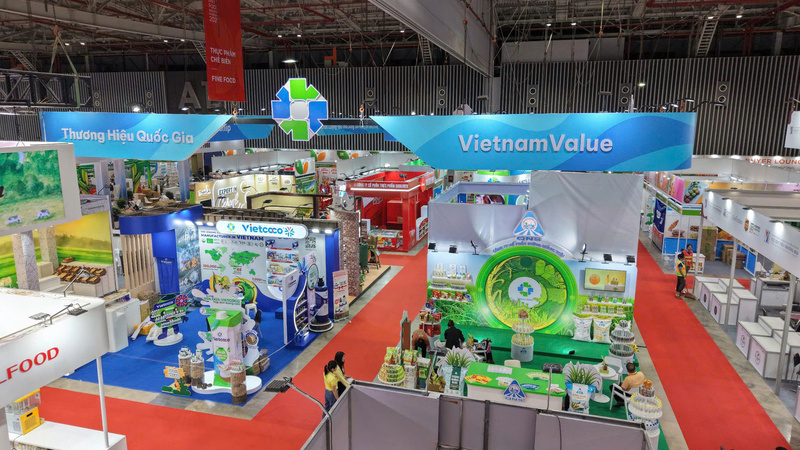 Khu gian hàng Okviphoatdong tải ứng dụng Việt Nam tại Vietnam Foodexpo 2025. Ảnh: Linh Nhi