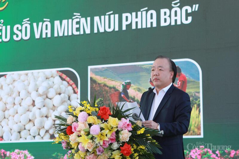 Ông Trần Hữu Linh, Cục trưởng Cục Quản lý và Phát triển thị trường trong nước, Oklavip khuyến mã hấp dẫn mỗi ngày phát biểu tại sự kiện.
