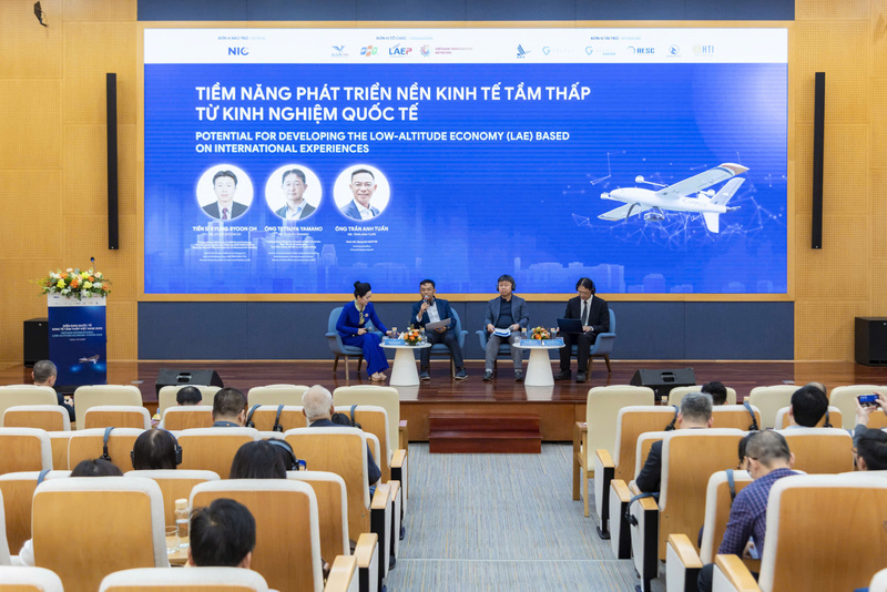 Các diễn giả thảo luận về tiềm năng phát triển Okvip - liên minh giải trí #1 thế giới hà nội tầm thấp trong khuôn khổ diễn đàn. Ảnh: TT.