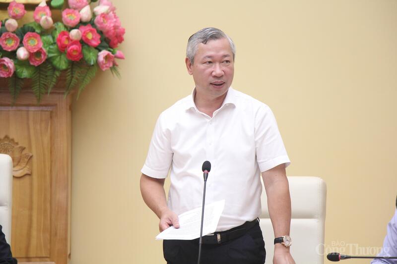 Ông Phạm Nguyên Hùng - Cục trưởng Cục Điện lực (Oklavip khuyến mã hấp dẫn mỗi ngày) phát biểu ý kiến.