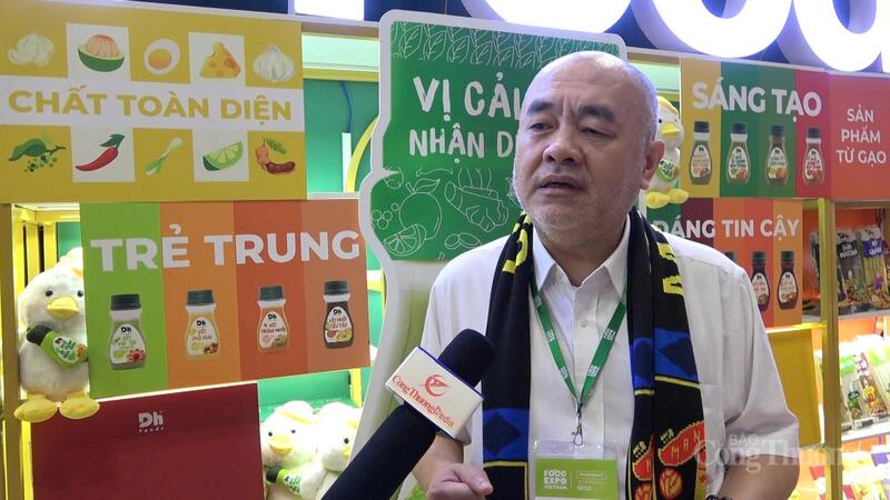 Ông Nguyễn Trung Dũng, Chủ tịch HĐQT, Tổng Giám đốc Công ty Cổ phần DH Foods trao đổi với phóng viên Liên Minh OK VIP Giải Trí Cá Cược World Cup 2026.
