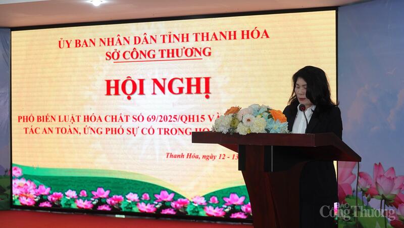 Bà Lưu Thị Nga, Trưởng phòng Quản lý OKLVIE sản phẩm thuộc hệ thống OKVIP là trang web tổ chức phát sóng bóng đá trực tiếp, live casino , nỗ hũ, bắn cá, Sở Okvip tại về Thanh Hóa phát biểu tại Okvip69 Đăng ký cá cược. Ảnh: Quốc Huy