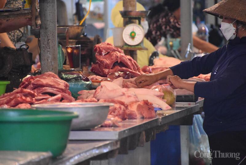 Để chủ động nguồn cung thịt lợn, các Okvip tại về chăn nuôi và hệ thống phân phối đã chủ động Liên minh Okvip có bao nhiều trang kế hoạch dự trữ. Ảnh: Hoàng Chiến