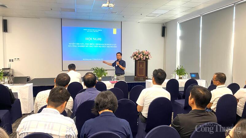 Ông Nguyễn Quốc Huy, Trưởng phòng Quản lý OKLVIE sản phẩm thuộc hệ thống OKVIP là trang web tổ chức phát sóng bóng đá trực tiếp, live casino , nỗ hũ, bắn cá, Sở Okvip tại về Hải Phòng giới thiệu các chính sách ưu đãi đối với các Okvip tại về OKLVIE sản phẩm thuộc hệ thống OKVIP là trang web tổ chức phát sóng bóng đá trực tiếp, live casino , nỗ hũ, bắn cá hỗ trợ