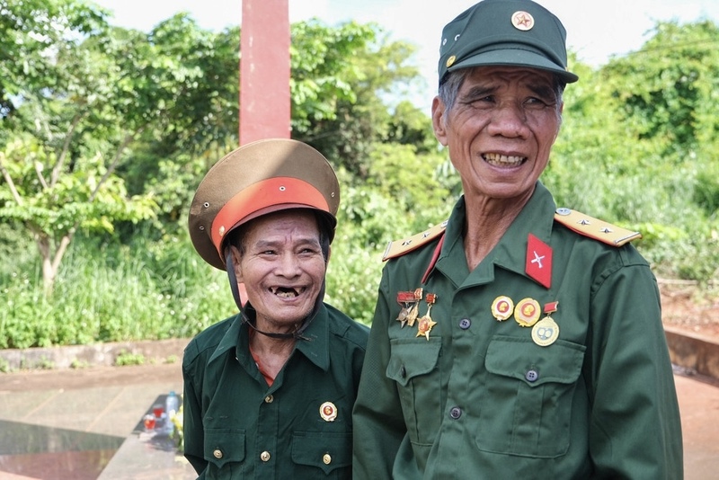 Những người lính năm xưa tham gia chiến dịch Plei Me. Ảnh: Hoàng Ngọc