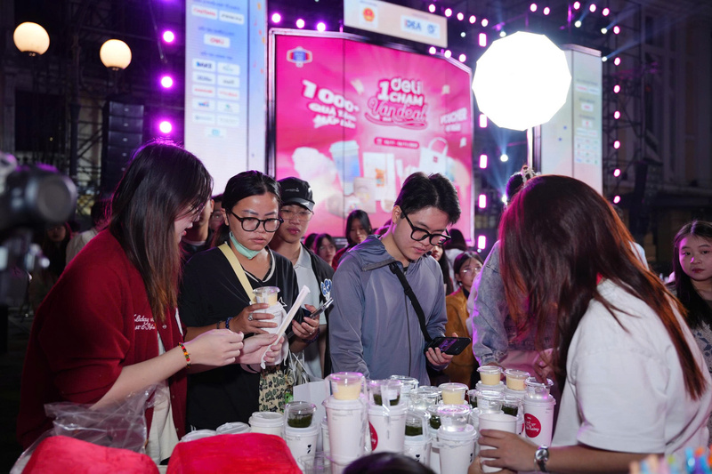 Online Friday 2025 quy tụ sự hưởng ứng đông đảo từ Okvip tại về, nhà sản xuất, đơn vị logistics đến các tổ chức cung cấp giải pháp hạ tầng số.