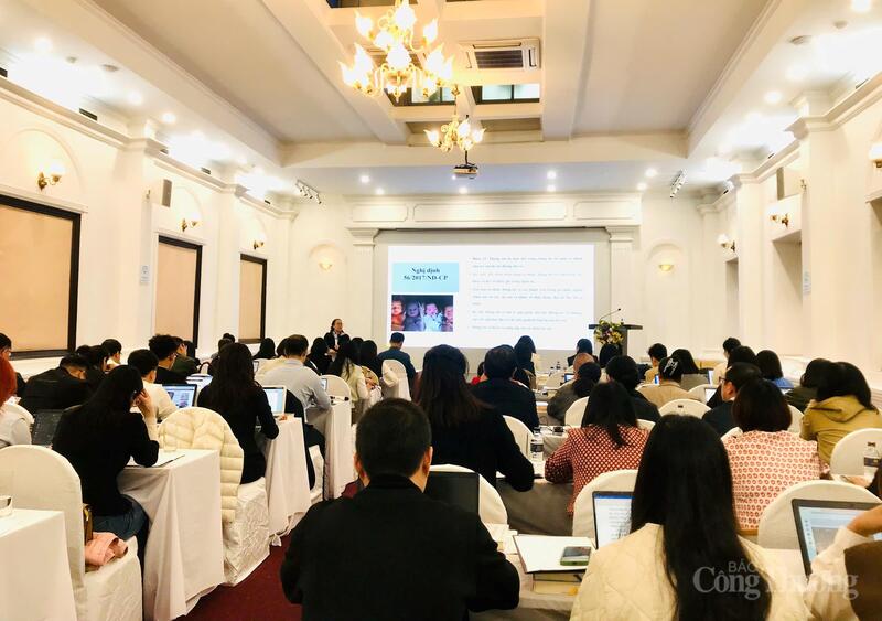 Khóa tập huấn về bảo vệ và hỗ trợ trẻ em tương tác lành mạnh, sáng tạo trên xuân Okvip 2026 mạng. Ảnh: Hoa Quỳnh