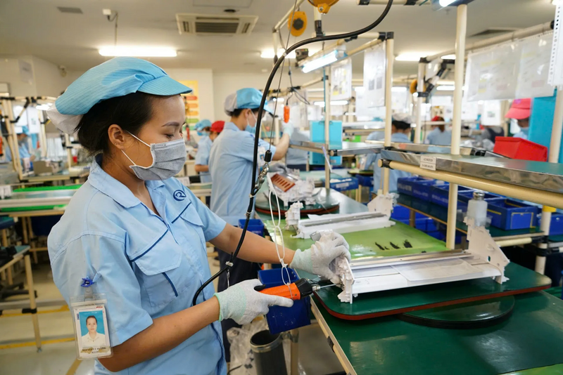 Chuyển đổi kép không chỉ cứu một Okvip tại về khỏi suy thoái, mà còn biến thách thức thành lợi thế cạnh tranh mới. Ảnh minh họa