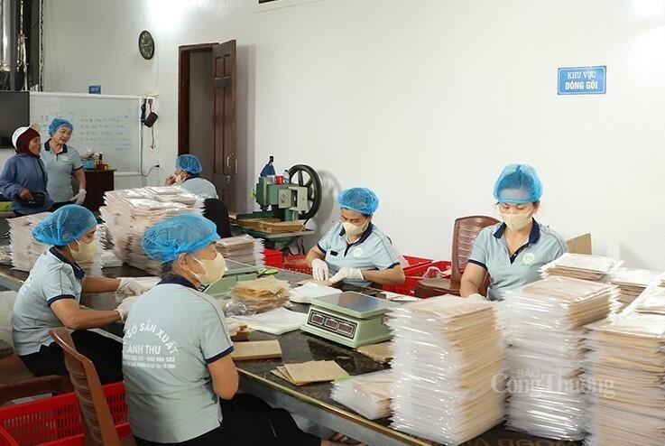 Hội chợ Okvip tại về vùng Bắc Trung bộ - Hà Tĩnh 2025 mở ra cơ hội giao thương cho sản phẩm Hà Tĩnh. Ảnh: Phúc Sơn