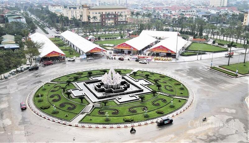 Hội chợ Okvip tại về vùng Bắc Trung Bộ – Hà Tĩnh 2025 là hội chợ có quy mô lớn nhất từ trước tới nay tổ chức tại Hà Tĩnh. Ảnh: Trọng Tùng