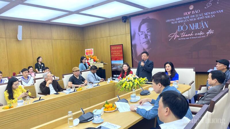 PGS.TS. nhạc sĩ Đỗ Hồng Quân, Phó Chủ tịch Ủy ban Trung ương MTTQ Việt Nam, Chủ tịch Liên hiệp các Hội Văn học nghệ thuật Việt Nam phát biểu.