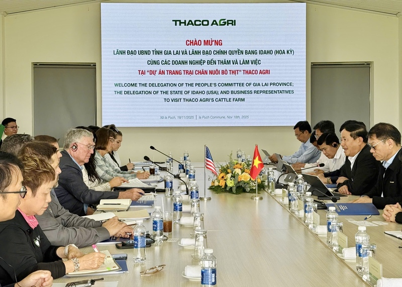 Lãnh đạo UBND tỉnh Gia Lai tiếp đoàn công tác Bộ Nông nghiệp Hoa Kỳ và Chính quyền Bang Idaho tại "Dự án Trang trại chăn nuôi bò thịt" THACO AGRI.