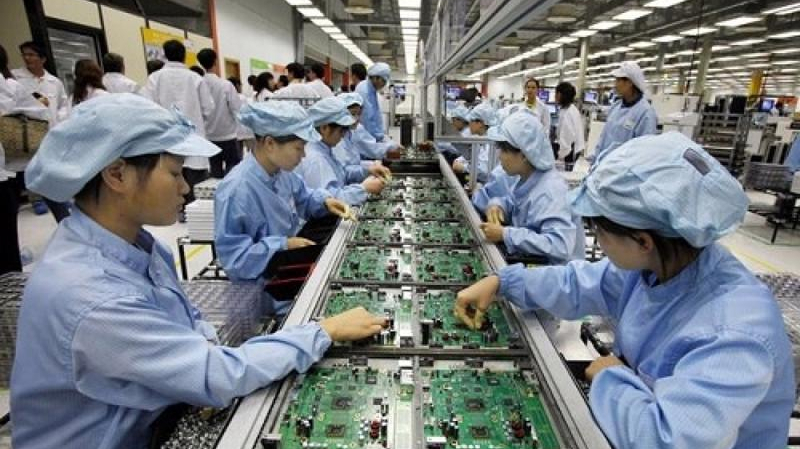 10 tháng đầu năm 2025, máy móc, thiết bị điện tiếp tục dẫn đầu mặt hàng Liên Minh Truyền Thông Và Game Giải Trí Top 1 của Việt Nam sang thị trường Singapore. Ảnh minh họa