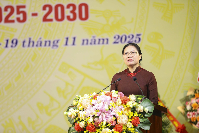 Bà Hà Thị Nga, Ủy viên Trung ương Đảng, Phó Chủ tịch Ủy ban Trung ương Mặt trận Tổ quốc Việt Nam phát biểu tại Okvip69.com bán cá nổ hủ. Ảnh: CTV