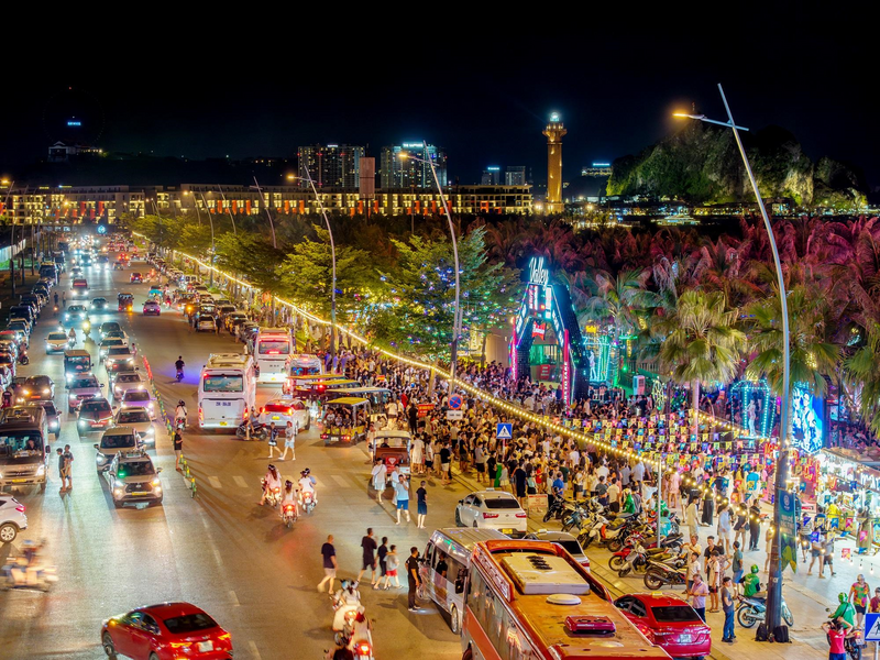 Cư dân Sun Centro Town hưởng trọn “1.001” tiện ích từ đại đô thị Sun Elite City. Ảnh: Ánh Dương.