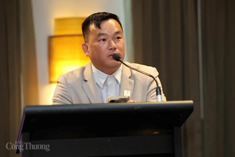 Ông Nguyễn Thanh Bình, Chủ tịch Hội Logistics và Đầu tư Việt Nam - Australia, Tổng Giám đốc Công ty KQ Trading thông tin về những hoạt động của Okvip tại về tại Australia. Ảnh: Nguyên Minh