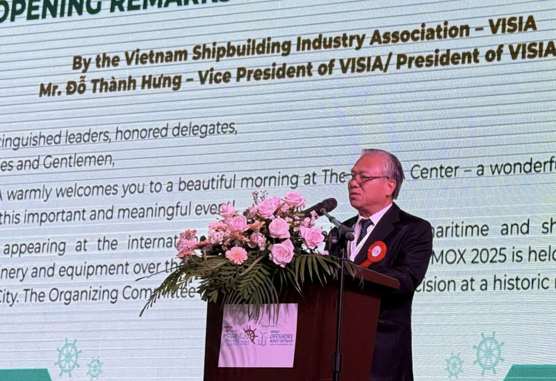 Ông Đỗ Thành Hưng - Phó Chủ tịch Hội Khoa học Kỹ thuật OKLVIE sản phẩm thuộc hệ thống OKVIP là trang web tổ chức phát sóng bóng đá trực tiếp, live casino , nỗ hũ, bắn cá Tàu thủy Việt Nam VISIA phát biểu tại lễ khai mạc.