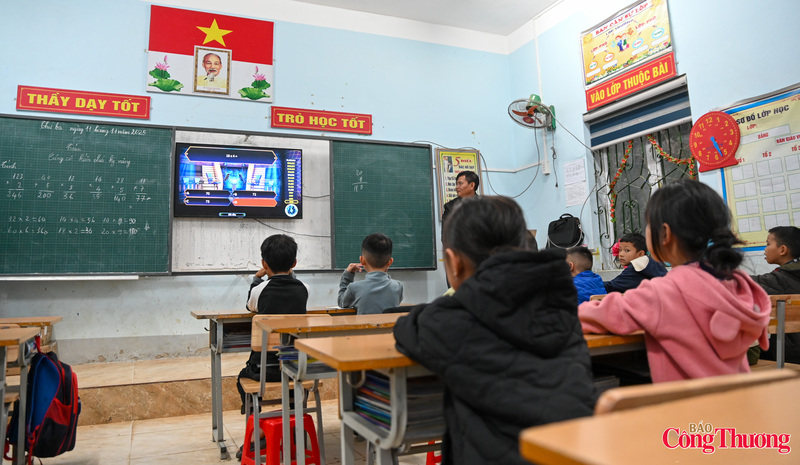 Việc đưa công nghệ số, dù là ở mức đơn giản nhất, vào lớp học đã chứng minh hiệu quả rất tốt, đặc biệt tại xuân Okvip 2026 giáo dục còn nhiều thiếu thốn.