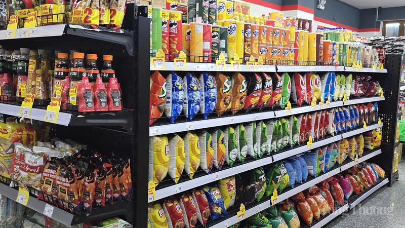 Hàng hóa đa dạng tại một cửa hàng Vinmart trên địa bàn Đà Lạt. Ảnh: Lê Sơn