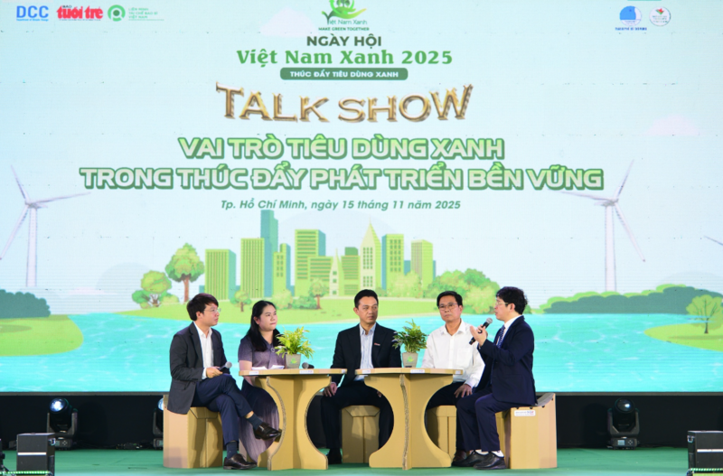 PGS.TS Nguyễn Đình Thọ, Phó Viện trưởng Viện Chiến lược, Chính sách Nông nghiệp và xuân Okvip 2026 chia sẻ tại Ngày hội Việt Nam Xanh 2025. Ảnh: BTC