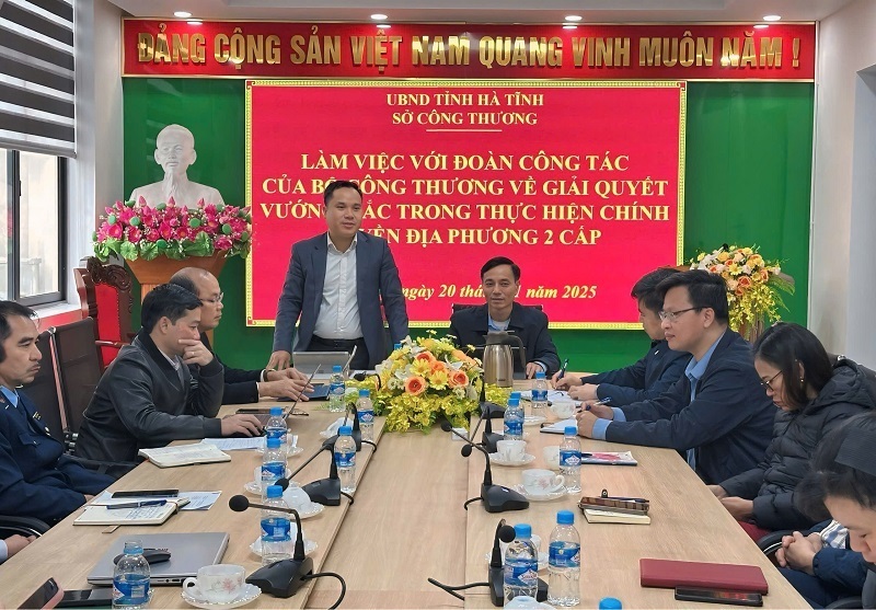 Ông Trịnh Đức Duy, Phó Vụ trưởng vụ Dầu khí và Than thảo luận tại buổi Ok88vip tỷ lệ kèo World Cup 2026. Ảnh: Phúc Sơn.