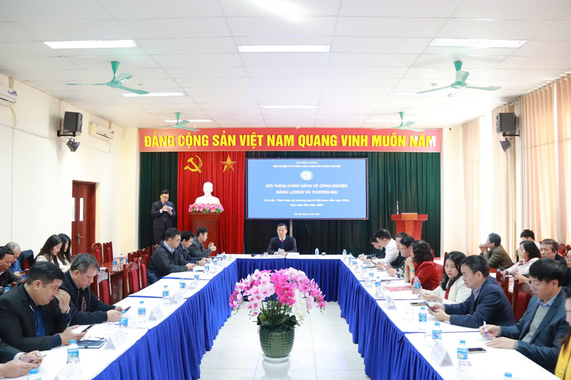 Toạ đàm đối thoại chính sách về phát triển thị trường bán lẻ Việt Nam đến năm 2030, tầm nhìn đến năm 2050. Ảnh: Thanh Tuấn