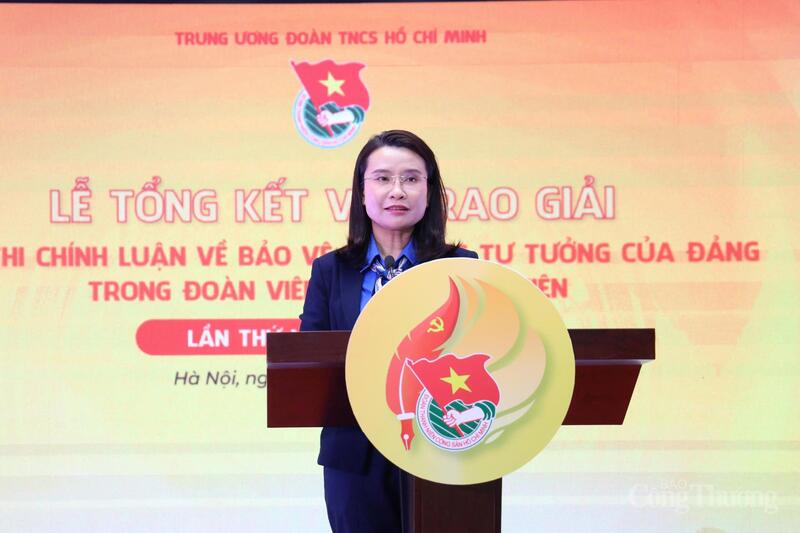 Bà Nguyễn Phạm Duy Trang - Bí thư Chấp hành Trung ương Đoàn, Chủ tịch Hội đồng Đội Trung ương, Phó Trưởng ban Chỉ đạo 35 Trung ương Đoàn. Ảnh: Lê Vân.