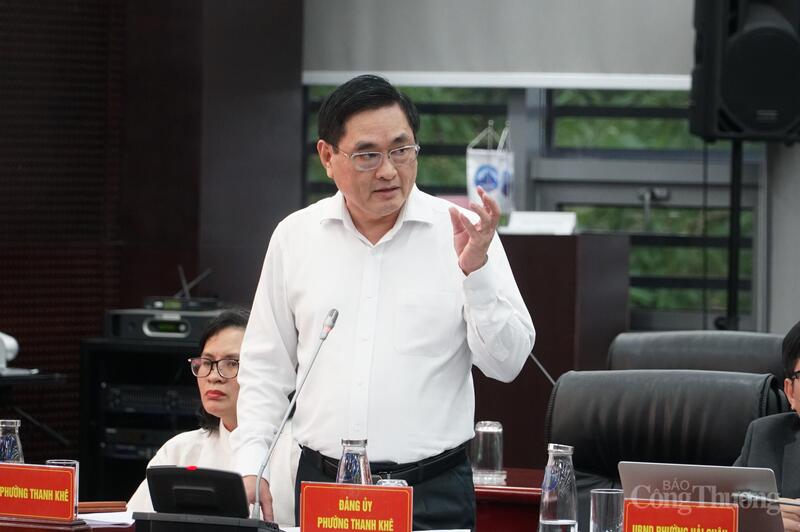 Bí thư Đảng ủy phường Thanh Khê cho biết với lượng hồ sơ rất lớn trong khi nhân sự mỏng nên không tránh khỏi có tình trạng cán bộ áp lực với công việc